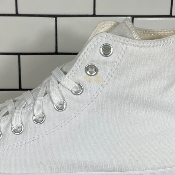 Converse Chuck Taylor All Star Lugged Hi Shoes Womens 11 White Platform Sneakers - Picture 2 of 13